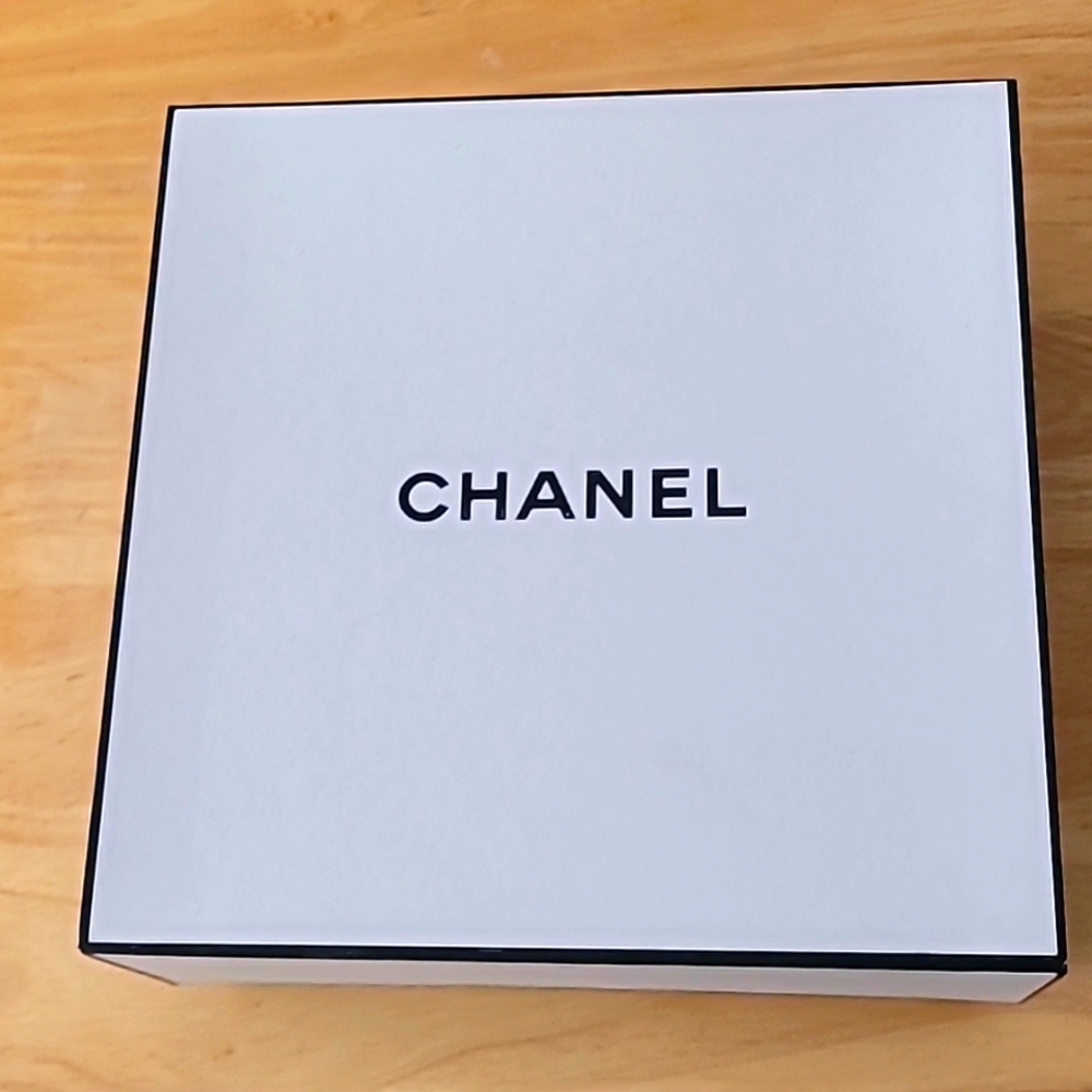 CHANEL EMPTY BOX